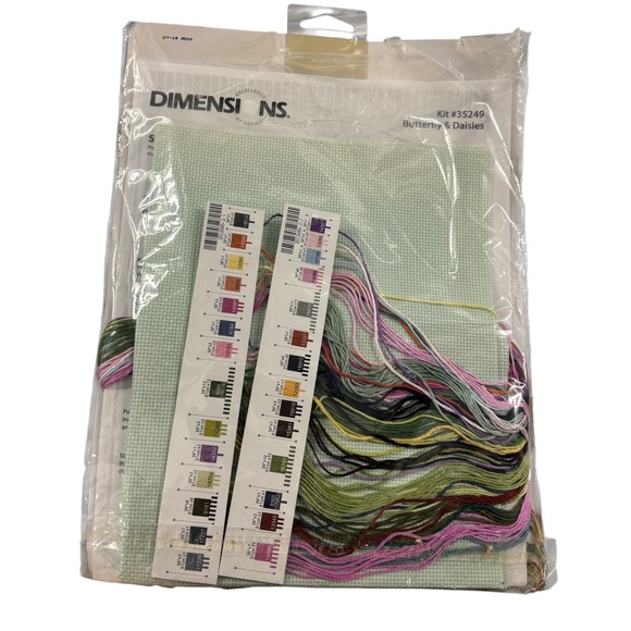 Dimensions Butterfly Daisies Counted Cross Stitch Kit Needlepoint * - Picture 2 of 5